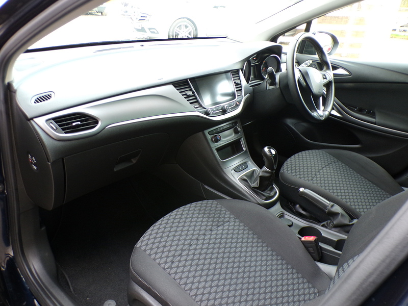 Vauxhall Astra CDTi ecoTEC BlueInjection Design - U1922