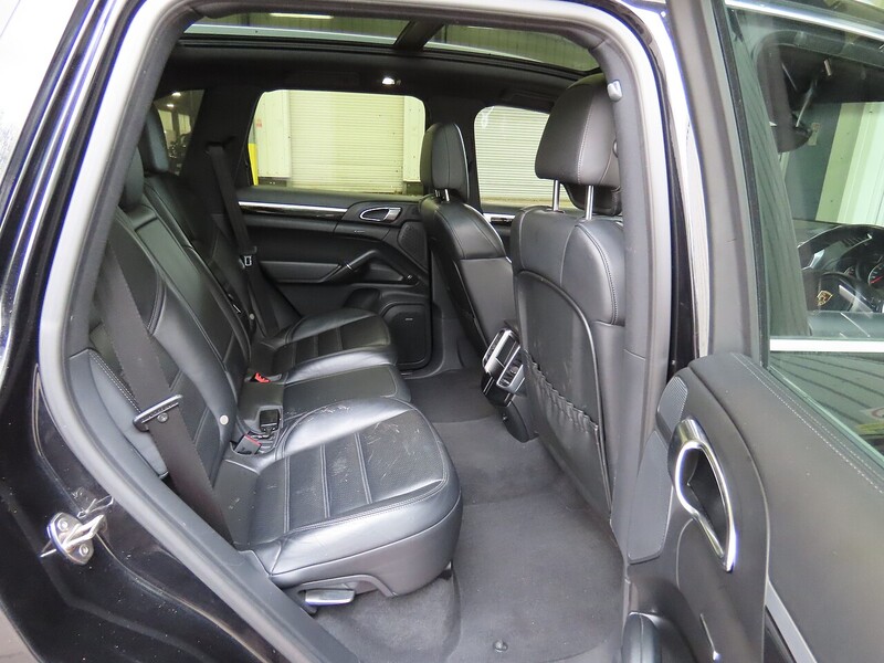 Porsche Cayenne TD V6 - U1927