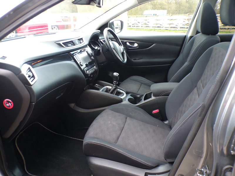 Nissan Qashqai dCi Acenta Premium - U1931