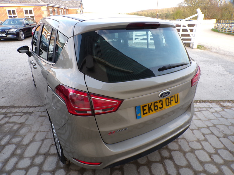 Ford B-Max TDCi Titanium - U1932