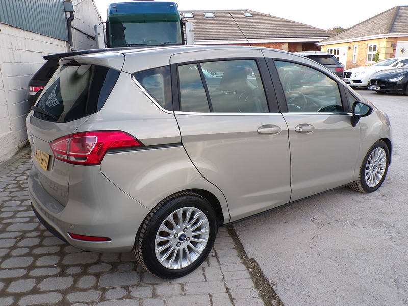 Ford B-Max TDCi Titanium - U1932