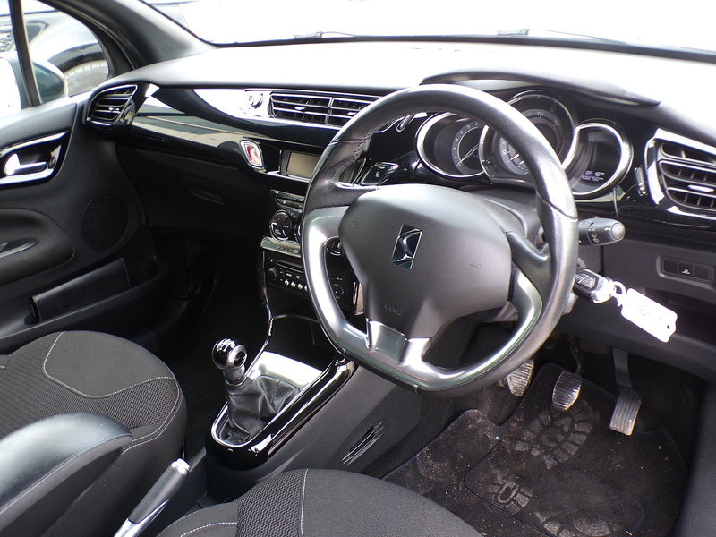 Citroen DS3 VTi DStyle Plus - U1938