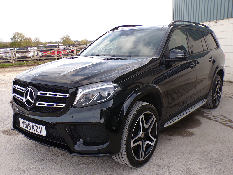 Mercedes-Benz GLS GLS350d V6 AMG Line - U1939