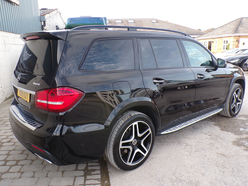 Mercedes-Benz GLS GLS350d V6 AMG Line - U1939