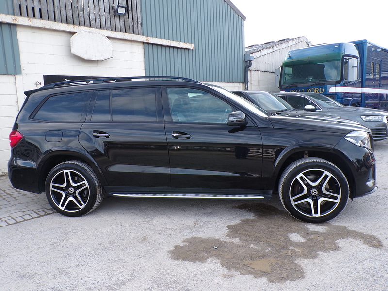 Mercedes-Benz GLS GLS350d V6 AMG Line - U1939