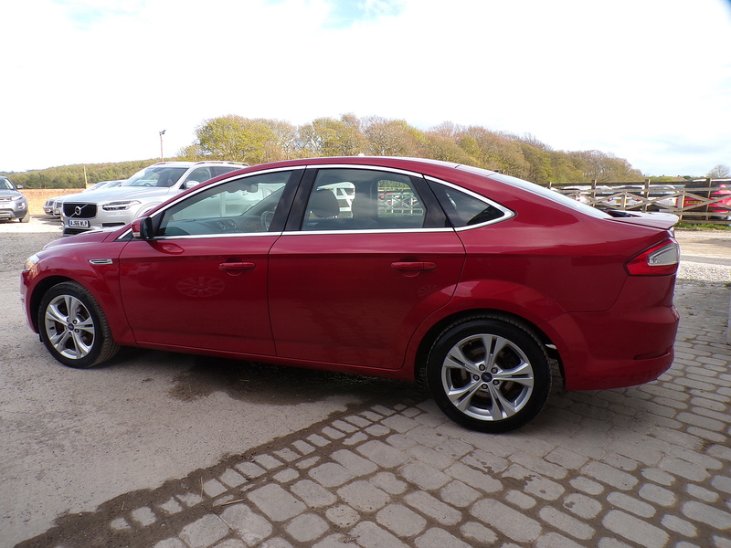 Ford Mondeo TDCi ECOnetic Titanium - U1940