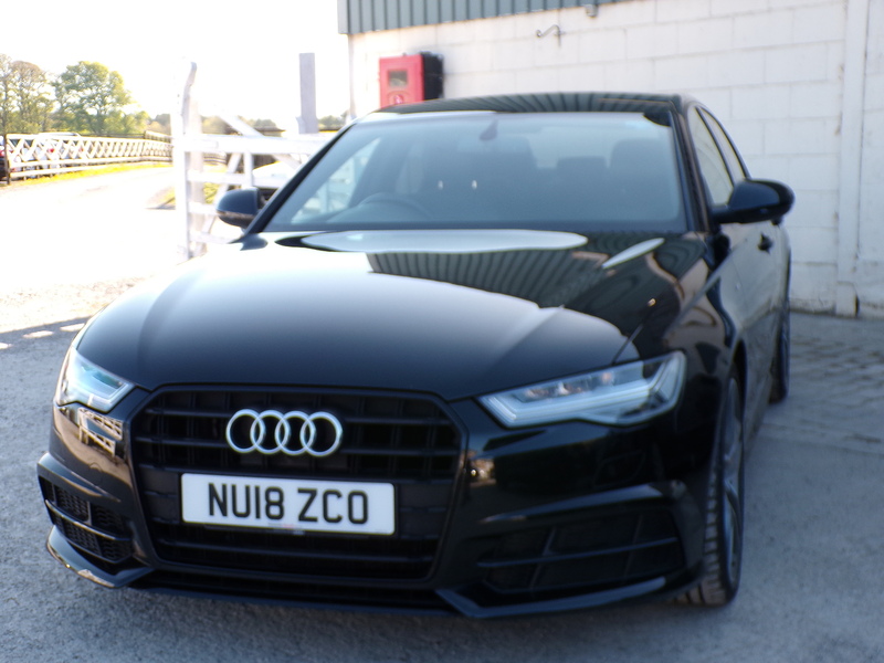 Audi A6 Saloon TDI ultra Black Edition - U1945