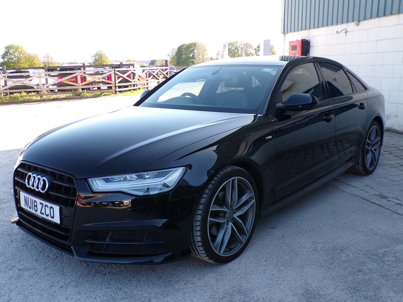 Audi A6 Saloon TDI ultra Black Edition - U1945