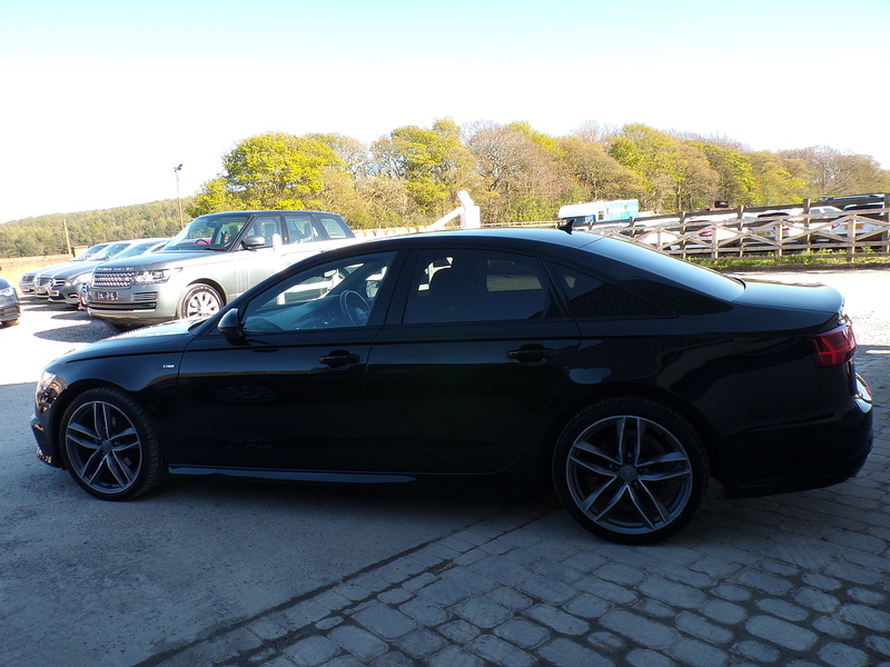 Audi A6 Saloon TDI ultra Black Edition - U1945
