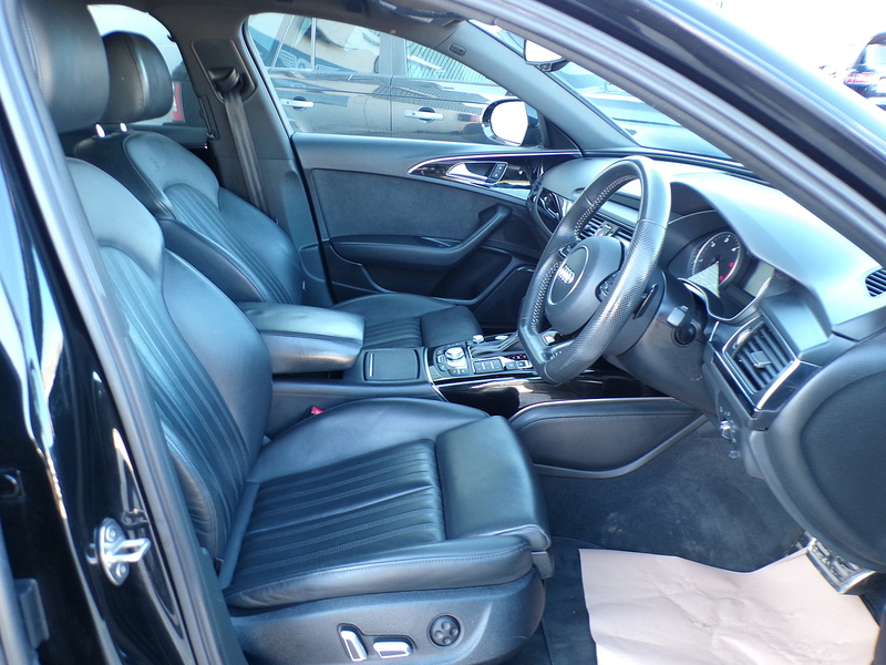 Audi A6 Saloon TDI ultra Black Edition - U1945
