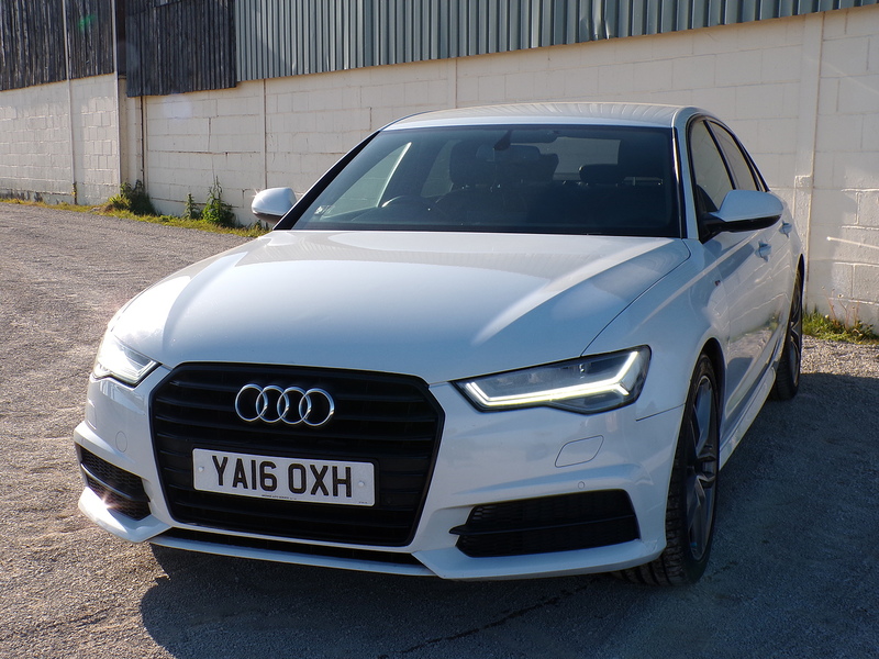 Audi A6 Saloon TDI ultra Black Edition - U1946
