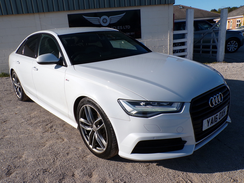 Audi A6 Saloon TDI ultra Black Edition - U1946