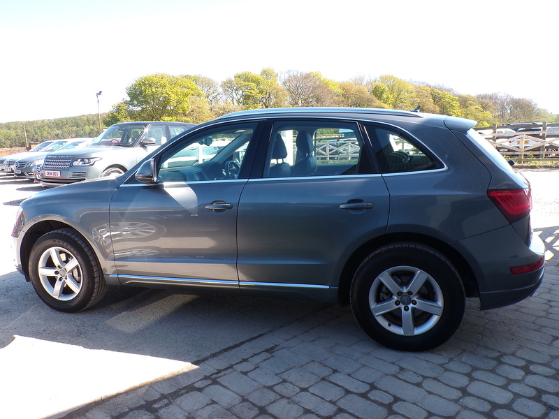 Audi Q5 TDI SE - U1947