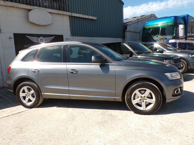 Audi Q5 TDI SE - U1947