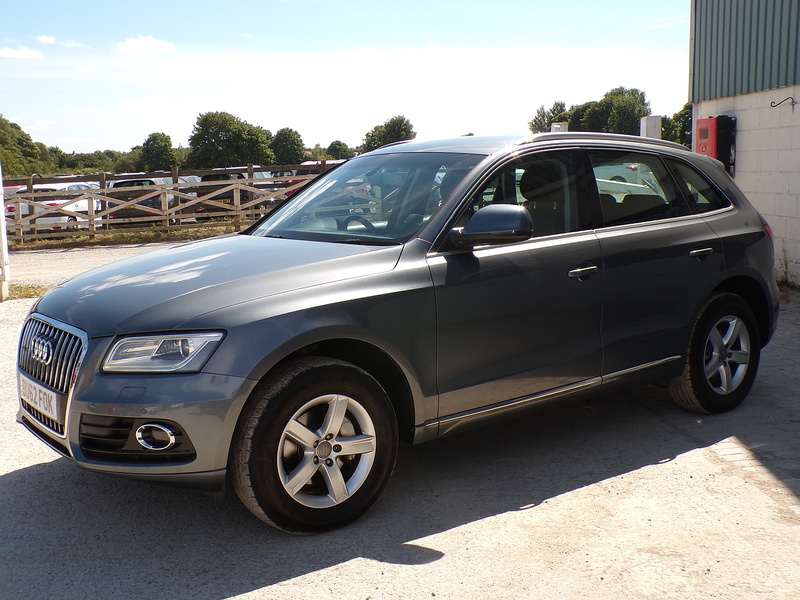 Audi Q5 TDI SE - U1947