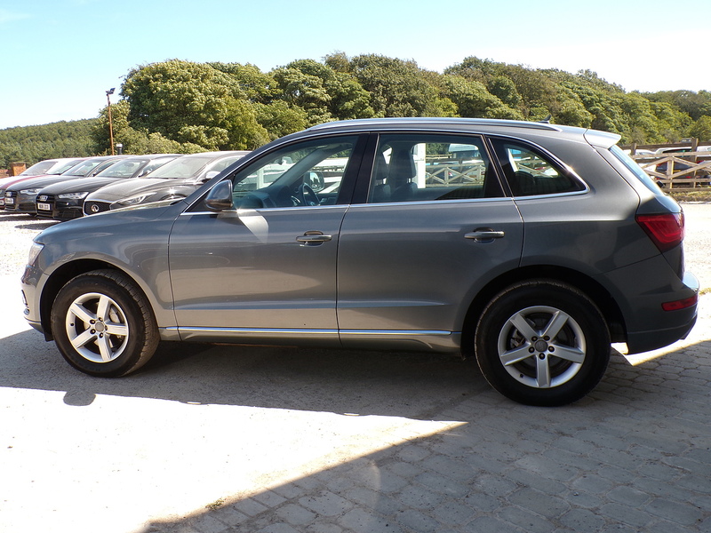 Audi Q5 TDI SE - U1947