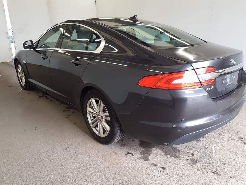 Jaguar XF d Luxury - U1954