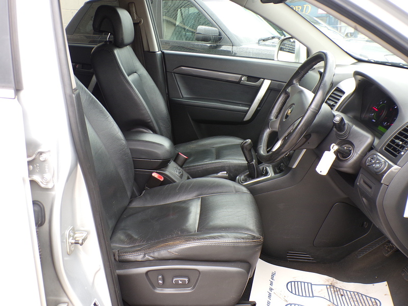 Chevrolet Captiva VCDi LTZ - U1957
