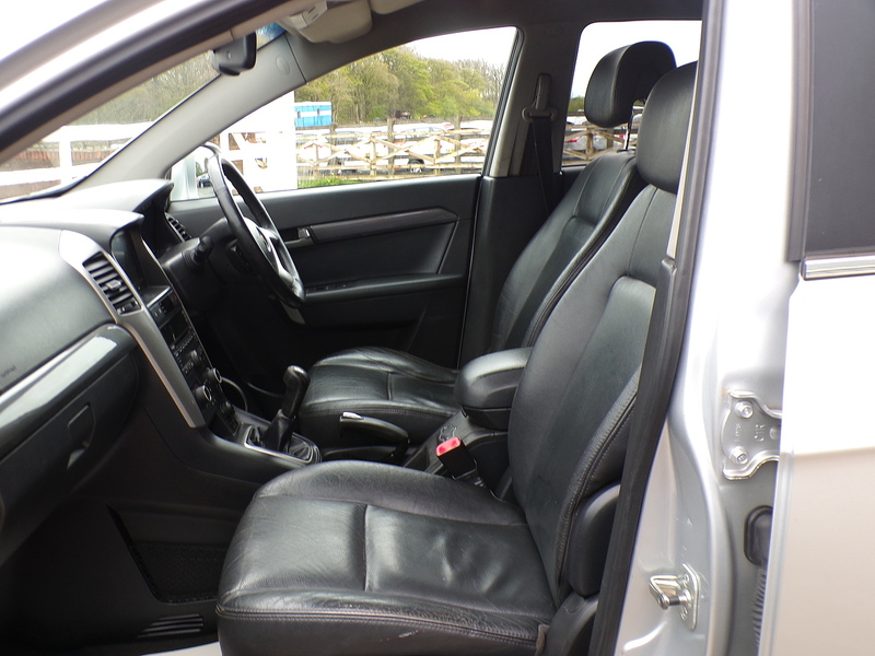 Chevrolet Captiva VCDi LTZ - U1957