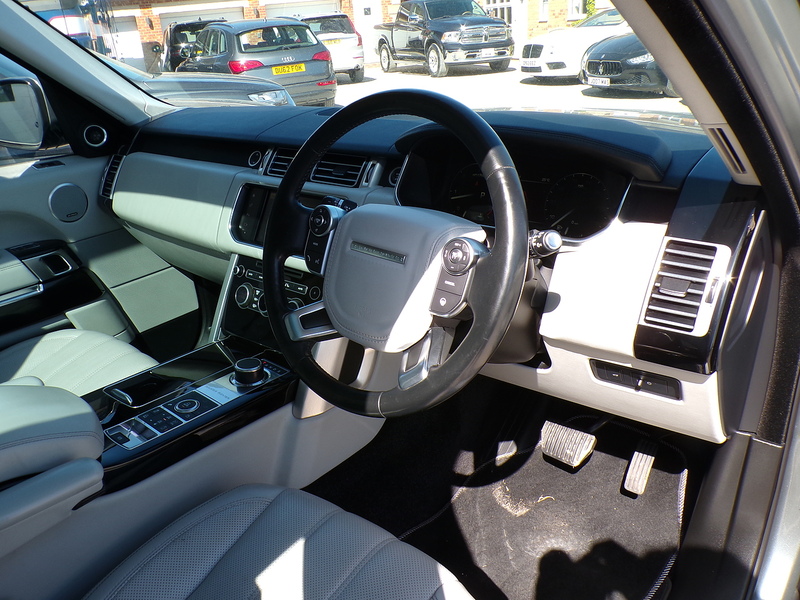 Land Rover Range Rover TD V6 Vogue SE - U1964