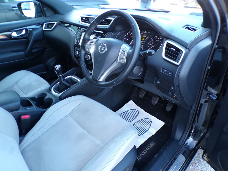 Nissan Qashqai dCi Premier Limited Edition - U1966