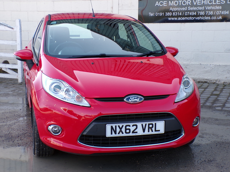 Ford Fiesta Zetec - U1974