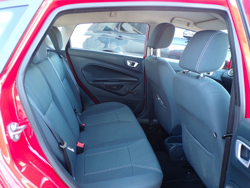 Ford Fiesta Zetec - U1974