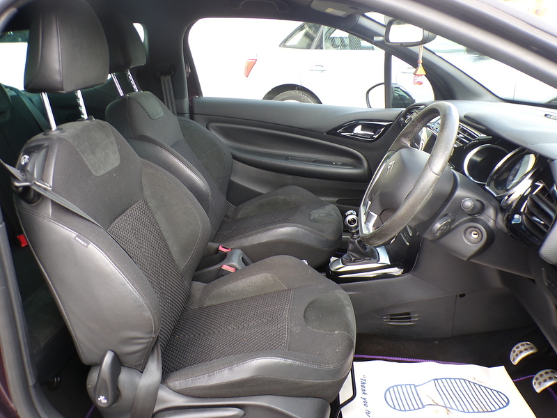 DS AUTOMOBILES DS 3 BlueHDi Prestige - U1988