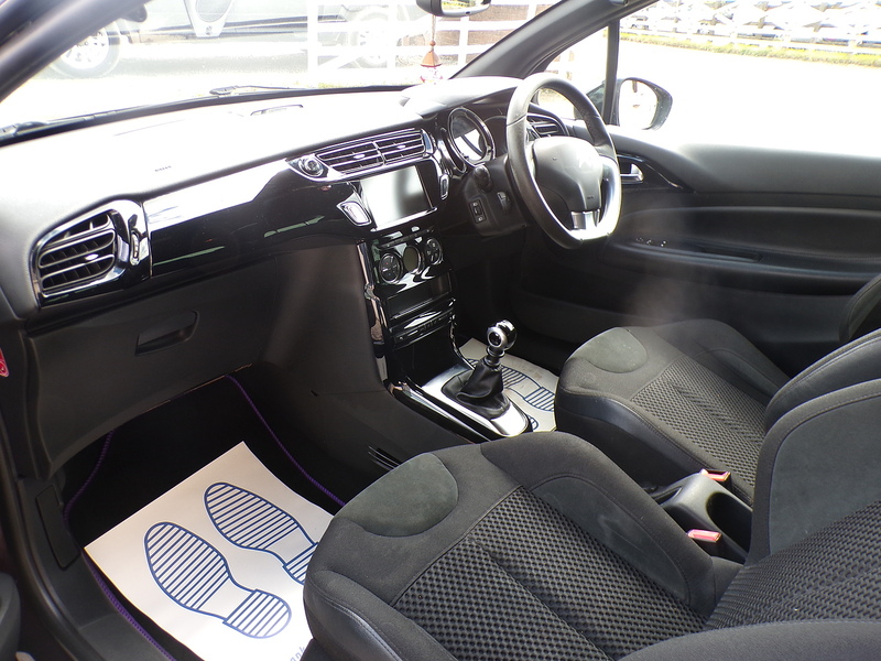 DS AUTOMOBILES DS 3 BlueHDi Prestige - U1988