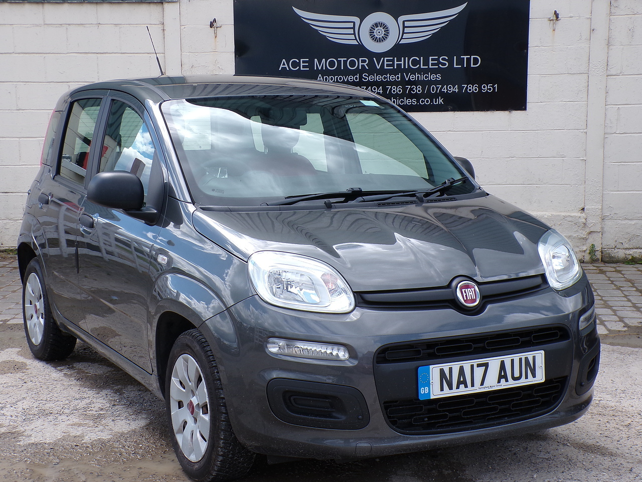 2017 Fiat Panda — photo 1 of 5