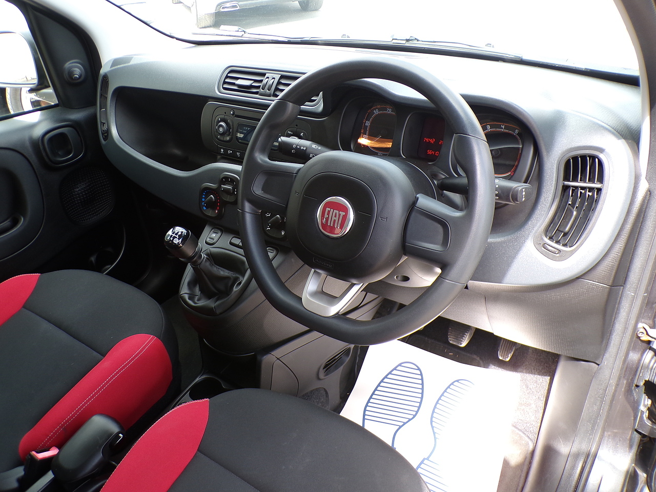 2017 Fiat Panda thumbnail 14
