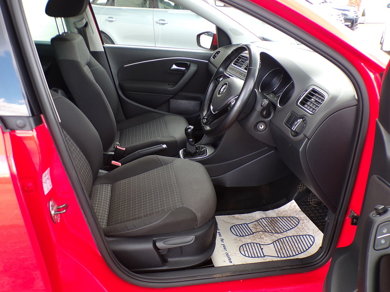 Volkswagen Polo TDI BlueMotion Tech SEL - U1995
