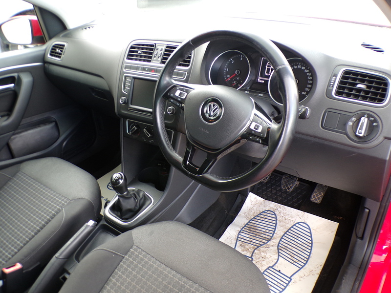 Volkswagen Polo TDI BlueMotion Tech SEL - U1995