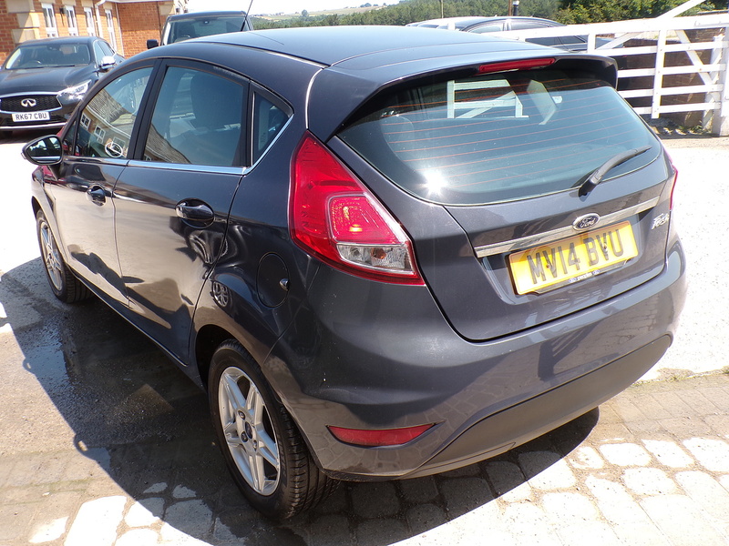 Ford Fiesta Zetec - U1999