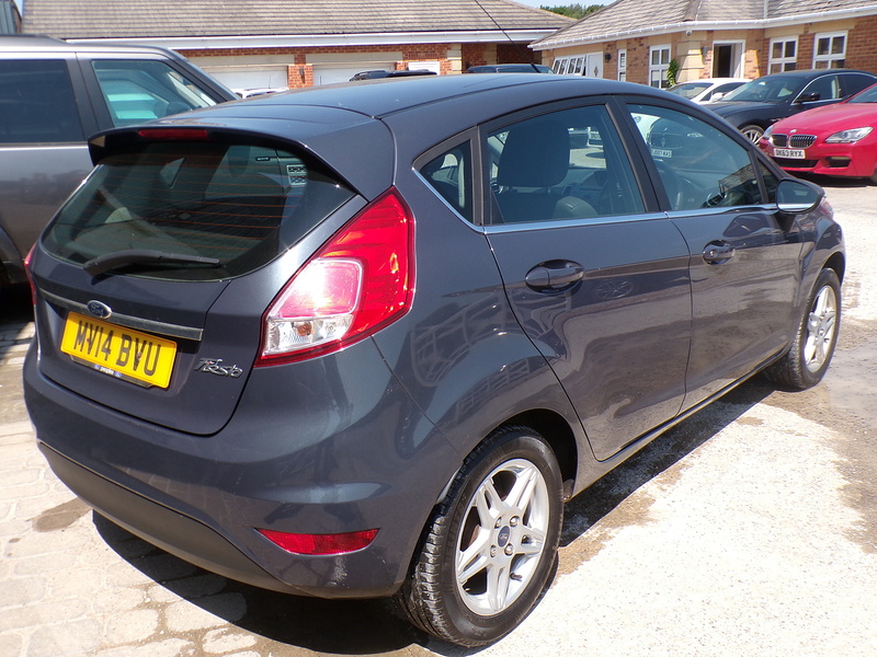 Ford Fiesta Zetec - U1999
