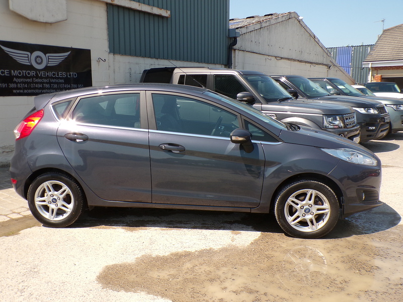 Ford Fiesta Zetec - U1999