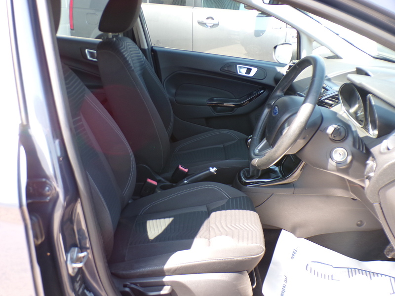 Ford Fiesta Zetec - U1999