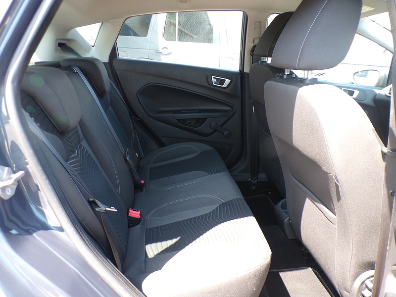 Ford Fiesta Zetec - U1999