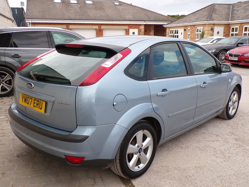Ford Focus Zetec Climate - U2000