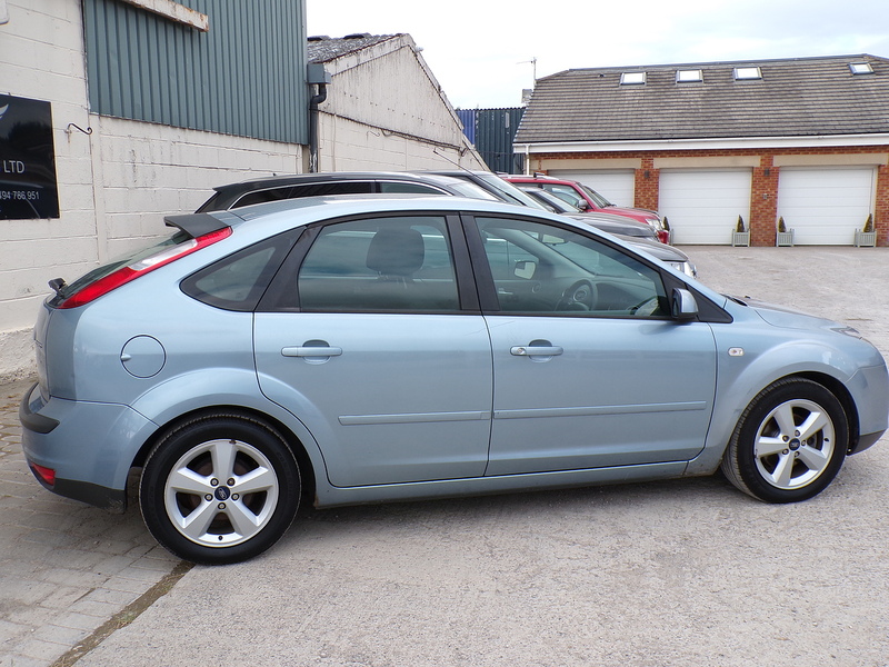 Ford Focus Zetec Climate - U2000