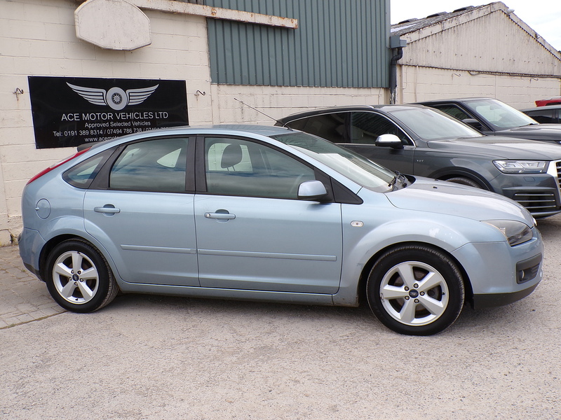 Ford Focus Zetec Climate - U2000