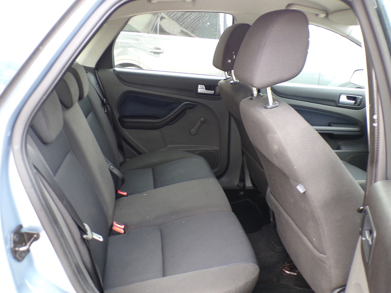 Ford Focus Zetec Climate - U2000