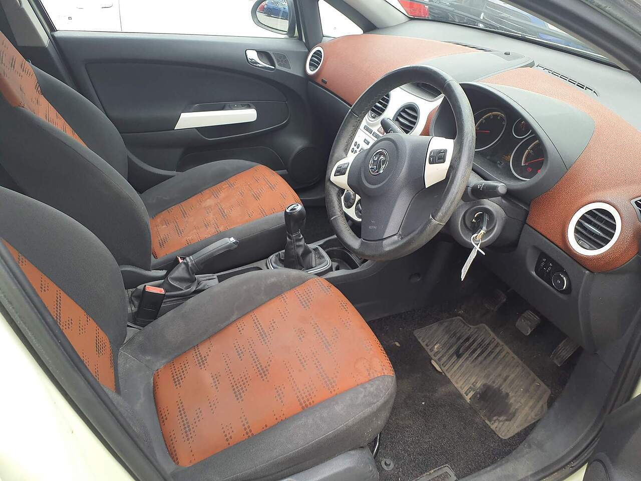 2012 Vauxhall Corsa thumbnail 7