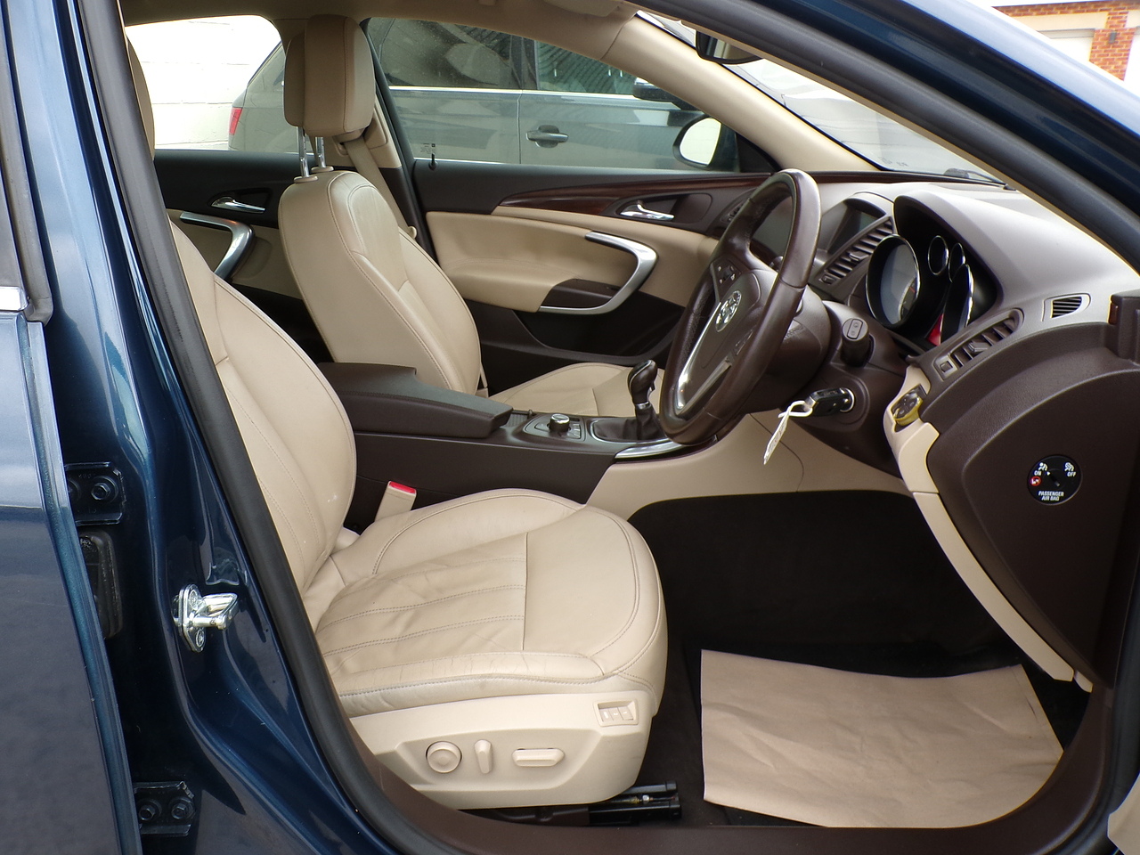 2011 Vauxhall Insignia thumbnail 9