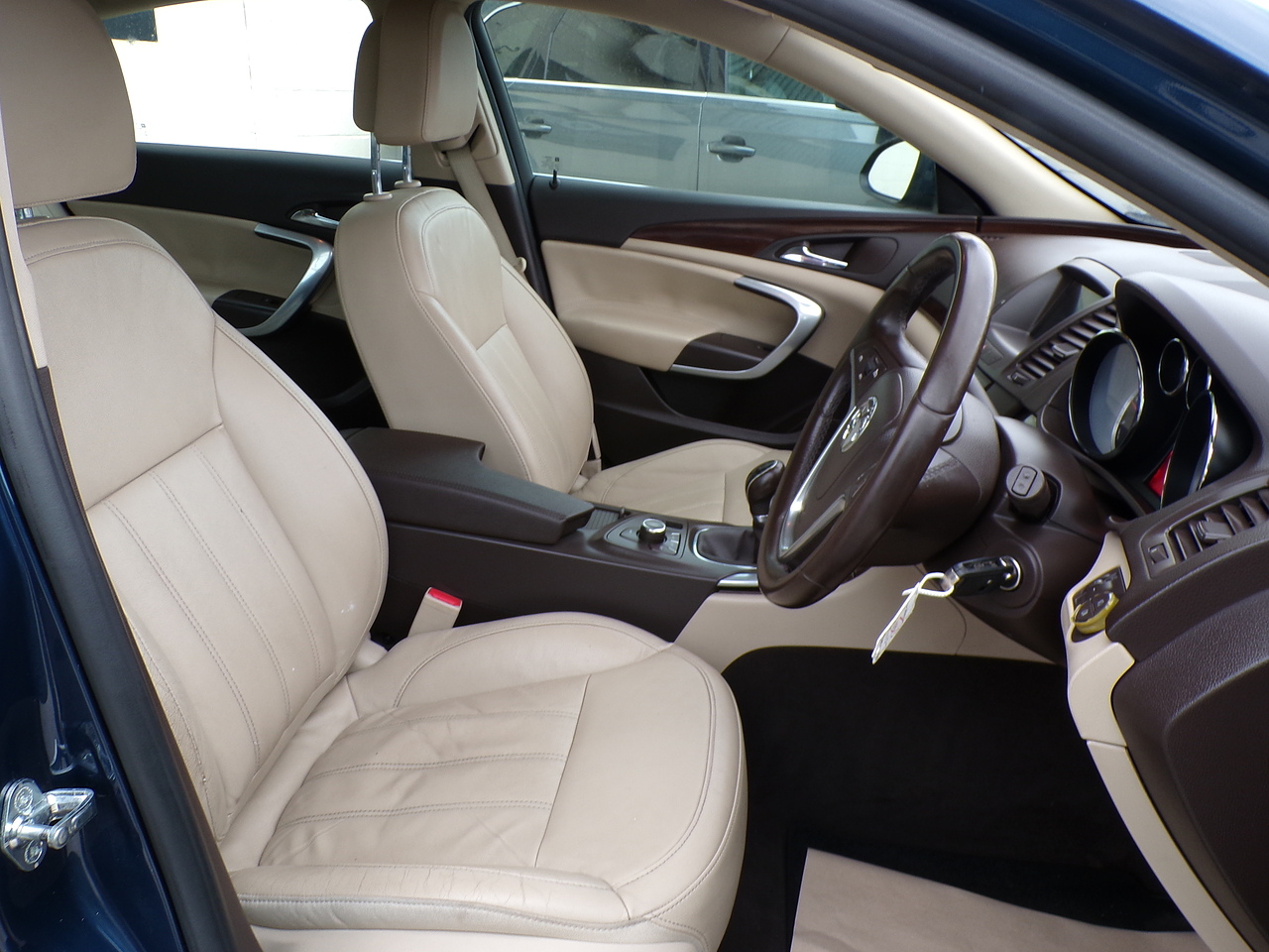 2011 Vauxhall Insignia thumbnail 11