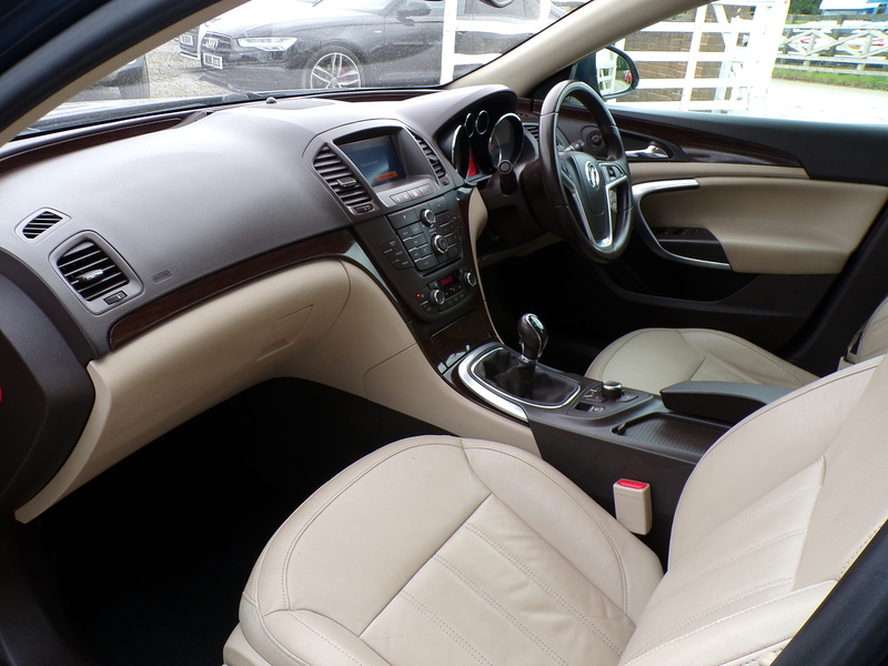 Vauxhall Insignia CDTi Elite Nav - U2002