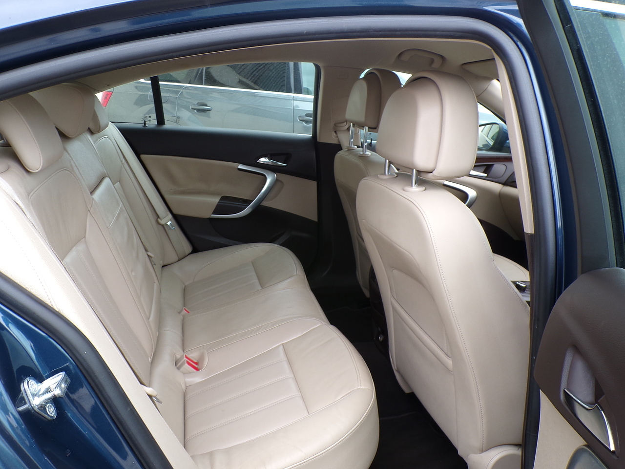 2011 Vauxhall Insignia thumbnail 15