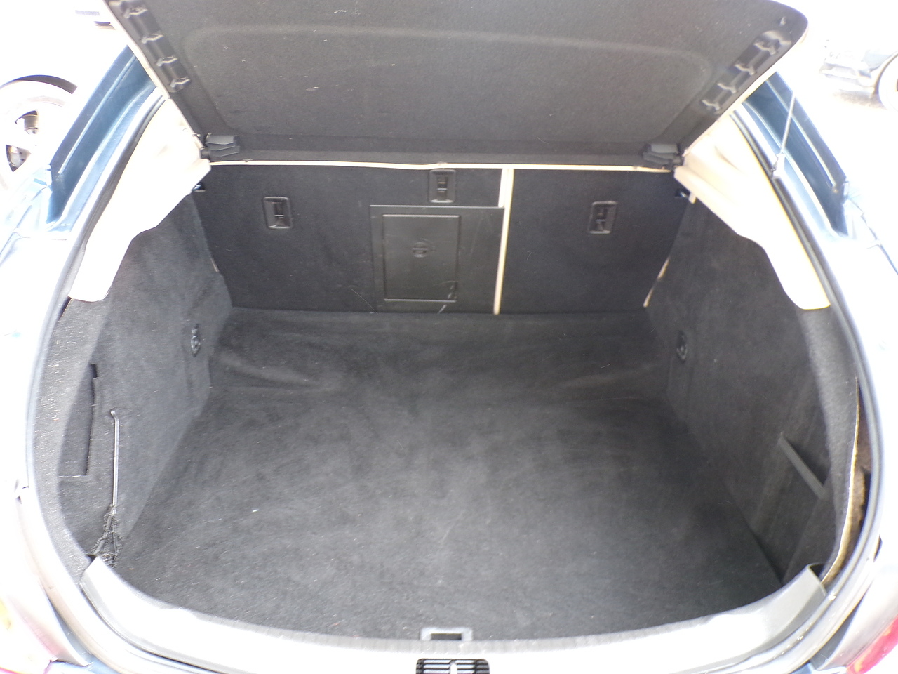 2011 Vauxhall Insignia thumbnail 16
