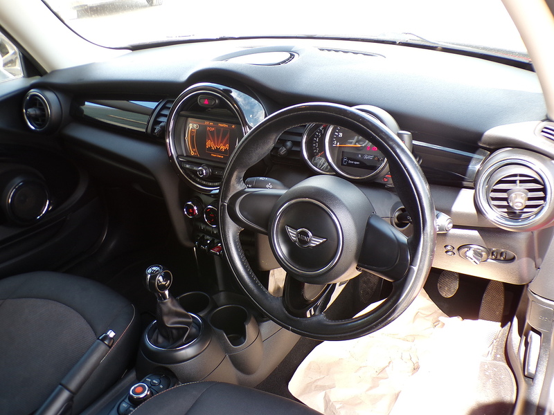 MINI Hatch One - U2003