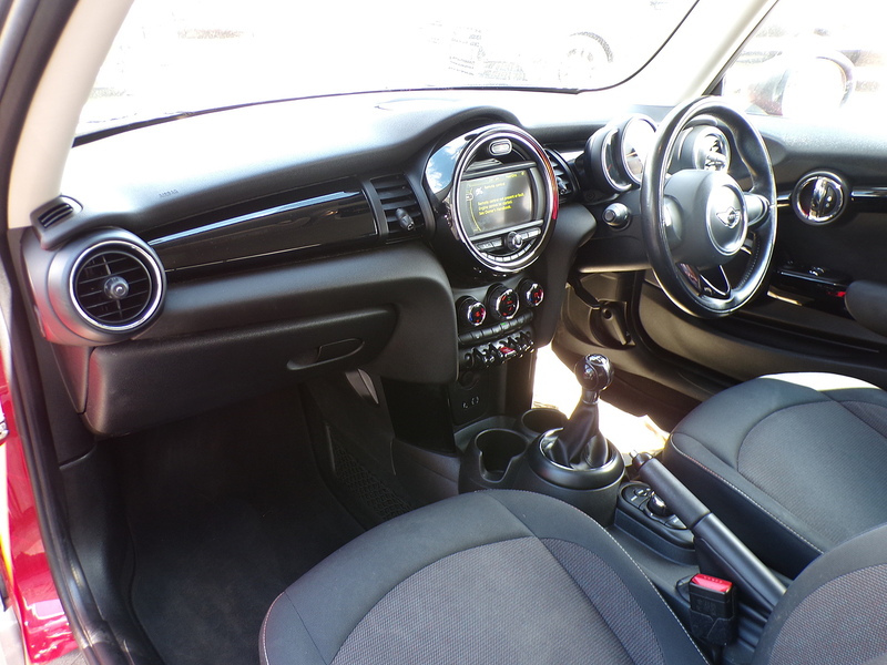 MINI Hatch One - U2003
